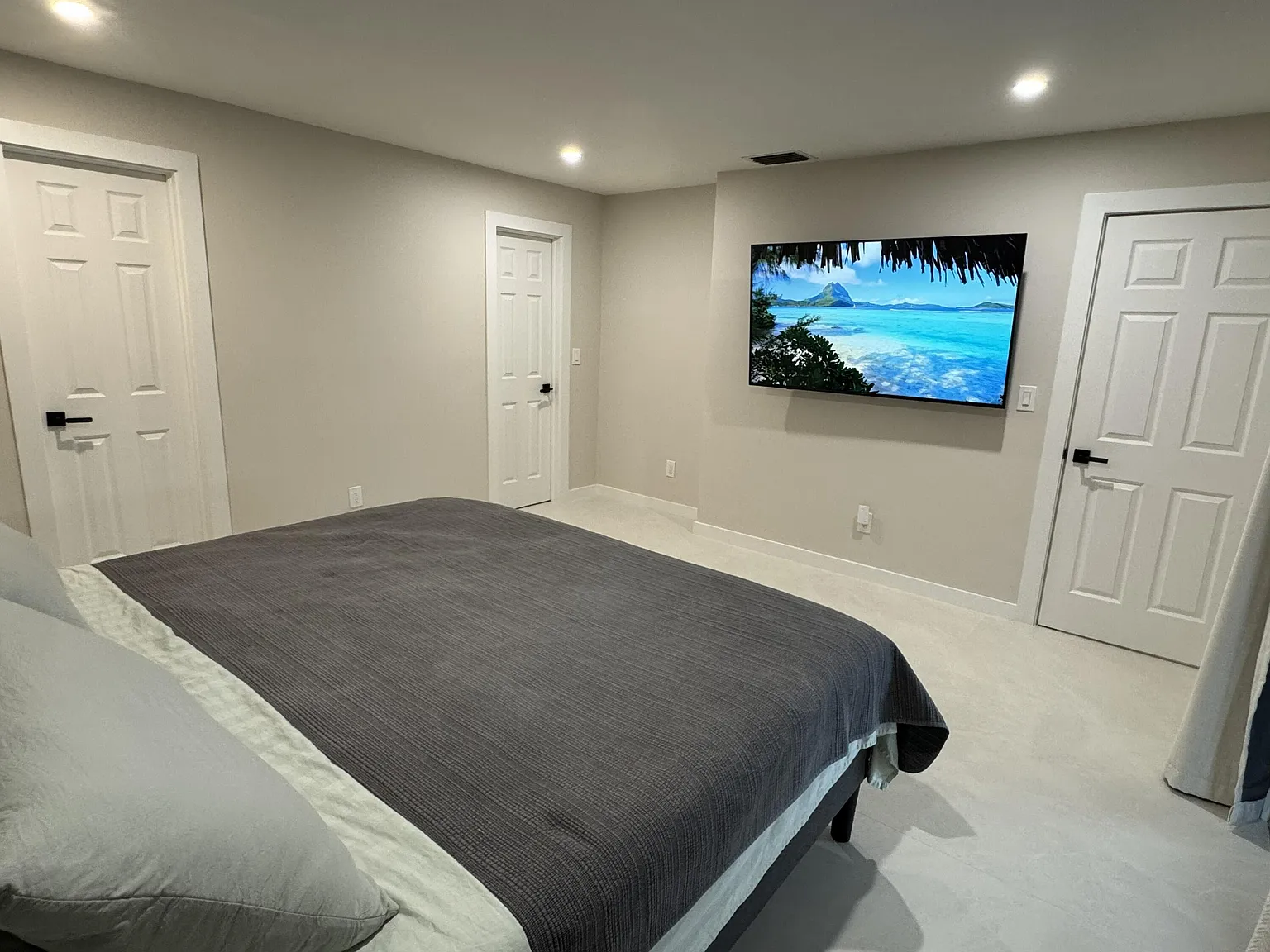 5 bed, 2.0 bath, 1774 sqft, $8,000 — Photo 4