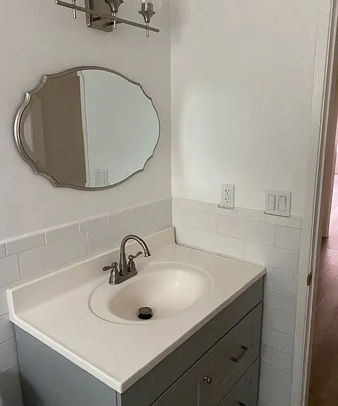 1017 N Genesee Ave #3 — Photo 4