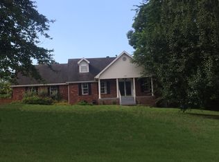 901 Main St, Gravette, AR 72736