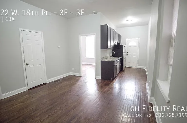 1322 W 18th Pl #3F — Photo 3