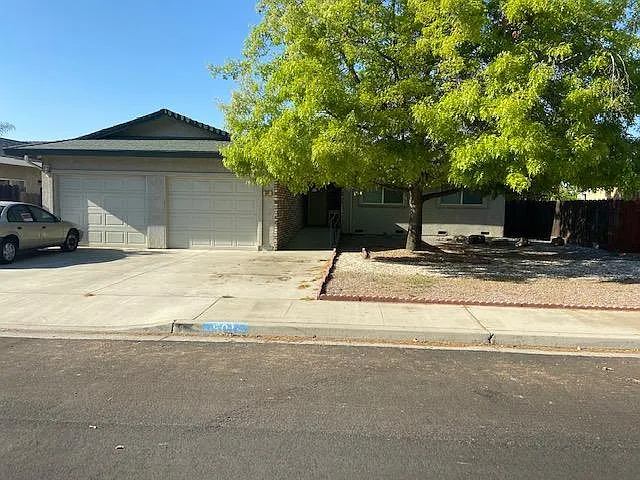 501 Tammi Way photo 1