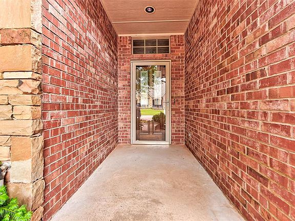 4th image of 90 Olde Village Way