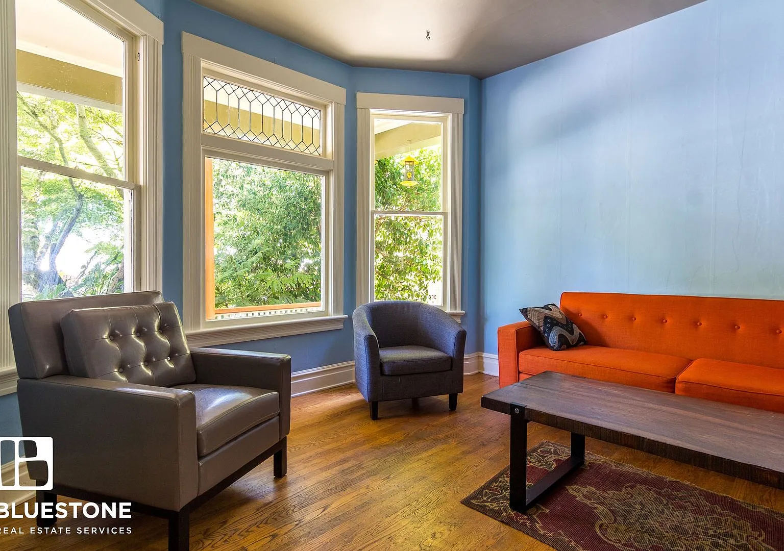 Furnished & Stylish 3 bedroom 1.5 bath home in bustling NW Portland — Photo 3
