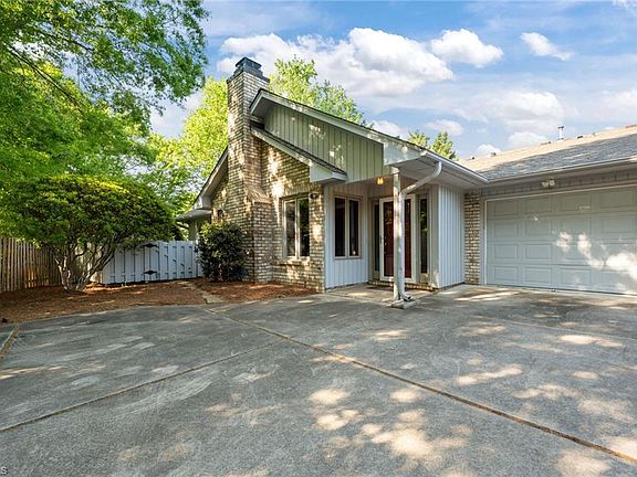 2nd image of 101 Glentower Dr