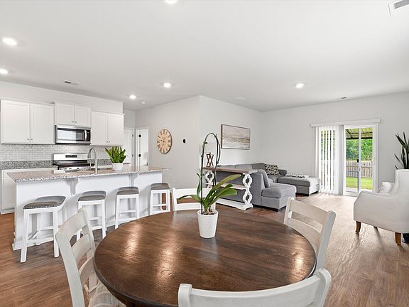 5th image of 359 Feldspar Ln