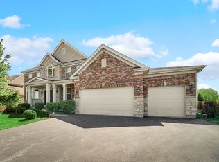 15 Empress Dr, Hawthorn Woods, IL 60047