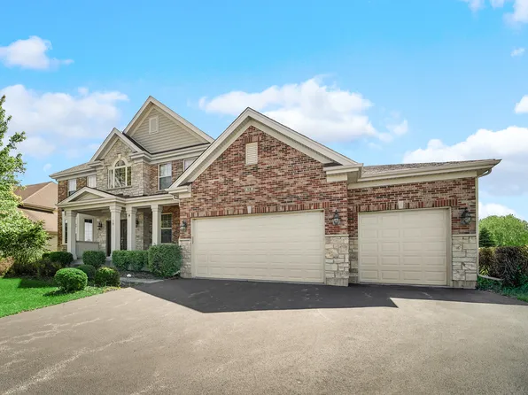 15 Empress Dr, Hawthorn Woods, IL 60047