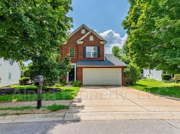 261 Highgate Cir, Greer, SC 29650