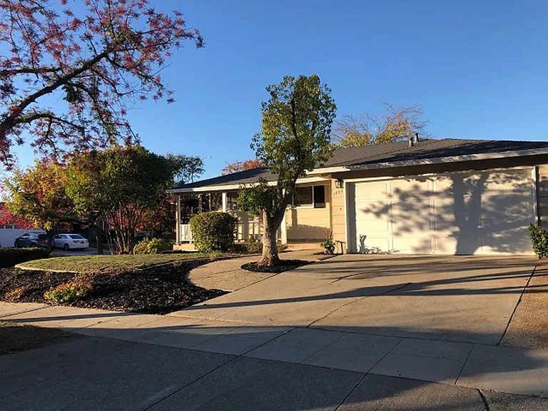 1795 Cardel Way — Photo 2