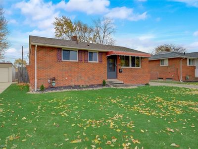 6371 Sandfield Dr, Brookpark, OH, 44142