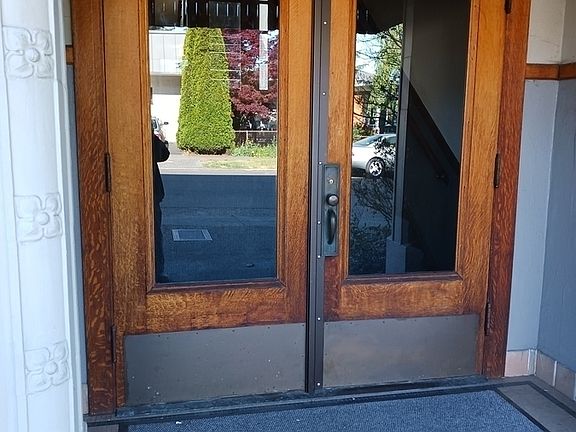 2nd image of 2403 6th Ave W APT 5