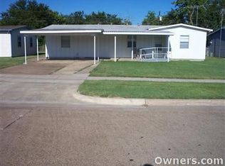 908 Wilkinson Dr, Mesquite, TX 75149
