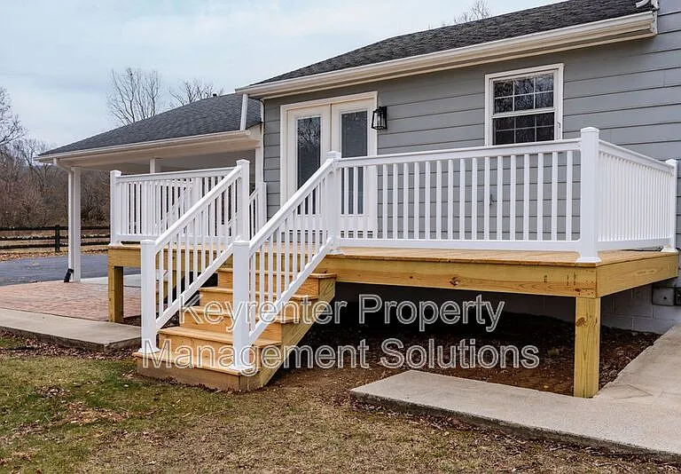 781 Cold Springs Rd — Photo 5