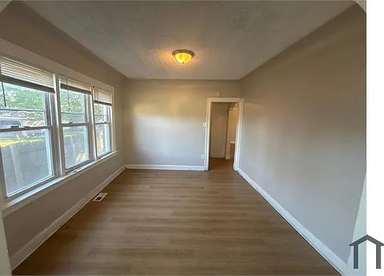 5733 Wayburn St — Photo 4