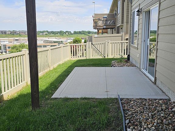 3rd image of 5341 Overlook Ln