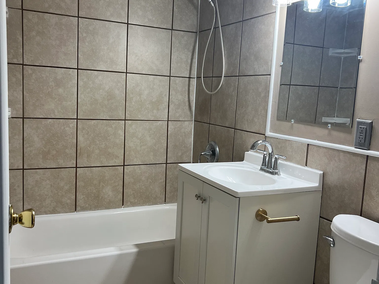 2 bed, 832 sqft, $1,000 — Photo 4