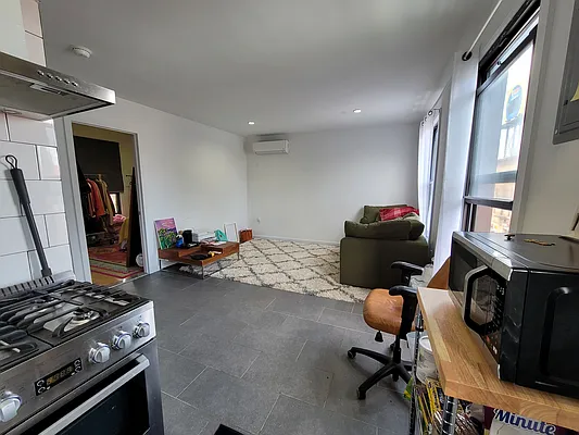 Rented by Coldwell Banker Reliable Real Estate | media 6