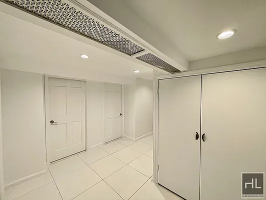 Rented by Highline Residential | media 51