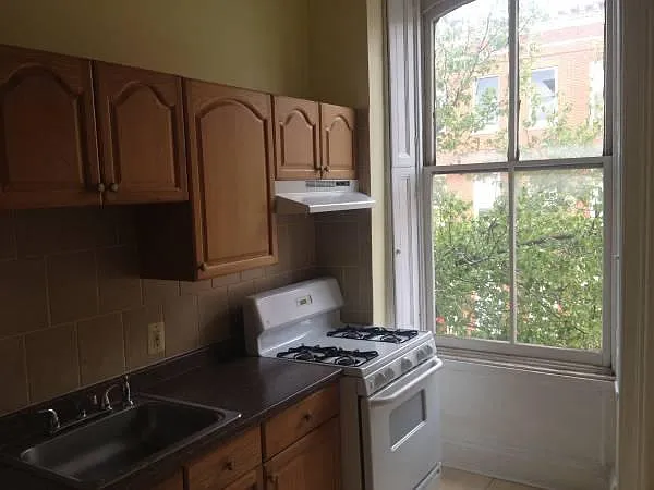 1404 Madison Ave — Photo 13