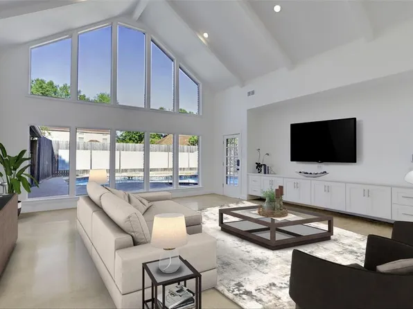 803 Daria Dr, Houston, TX 77079