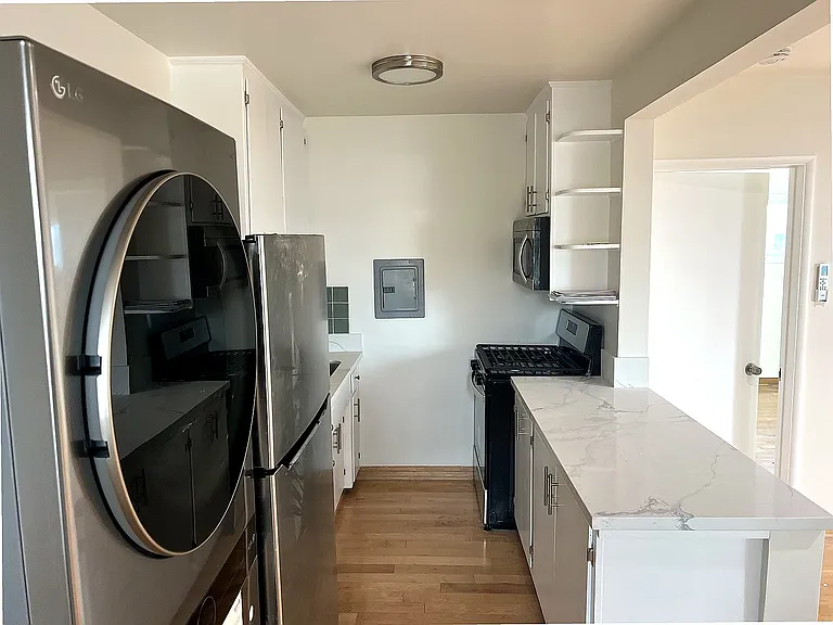 3335 Rowena Ave #4 — Photo 6