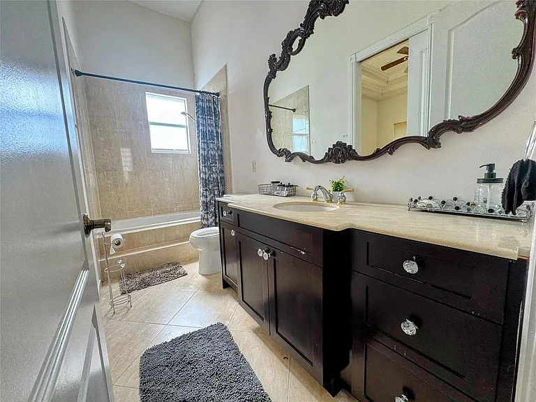 5981 SW 37th Ter — Photo 21