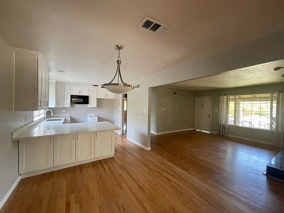 5th image of 1602 Melody Ln