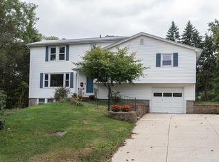 78 Bemis Rd, Holyoke, MA 01040