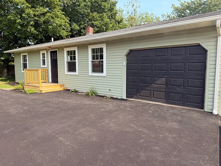 6033 Wertzville Rd — Photo 2