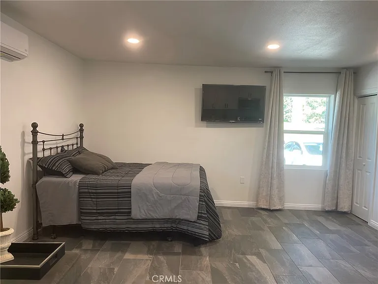 3062 Monroe St — Photo 6