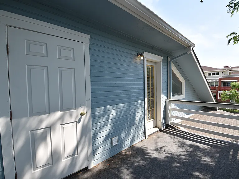 2927 Broadway St #2 — Photo 46