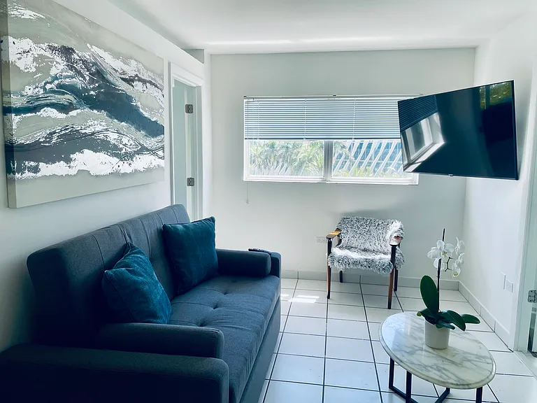 1881 Washington Ave #5G — Photo 7