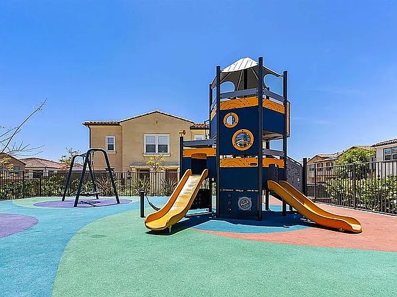4th image of 11018 Bryce Way