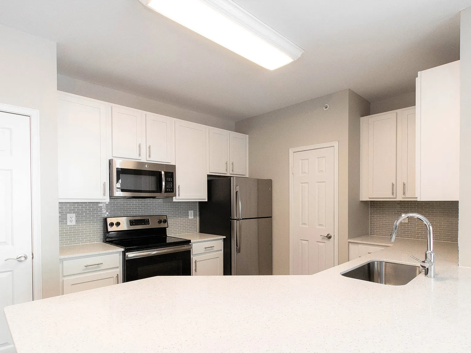 Windward Place — Photo 4