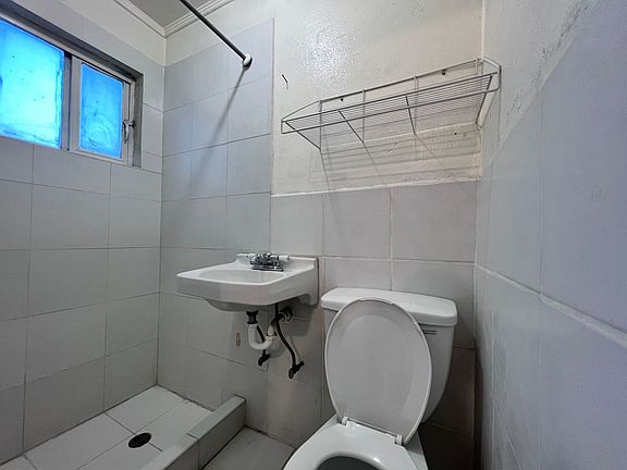 5th image of 3117 Cypress Ave Unit 1