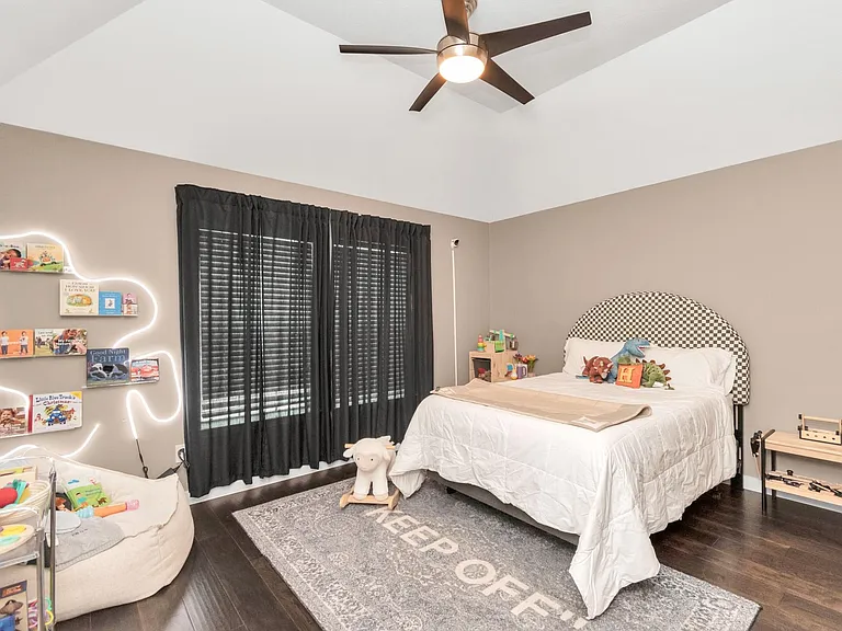 3210 Shadowwalk Dr — Photo 18