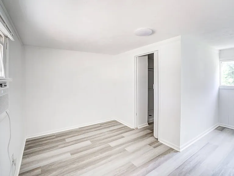 13117 Wilton Ave — Photo 12