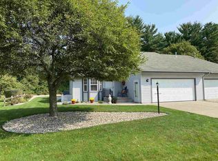 1540 Pine Ridge Ct, Elkhart, IN 46514