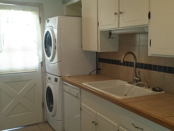 5th image of 2492 University Ave