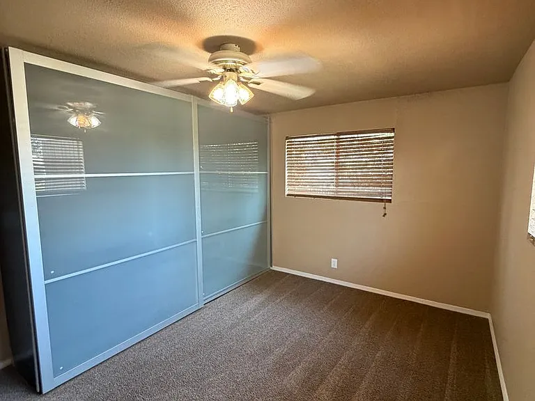 164 E Martin Dr — Photo 18