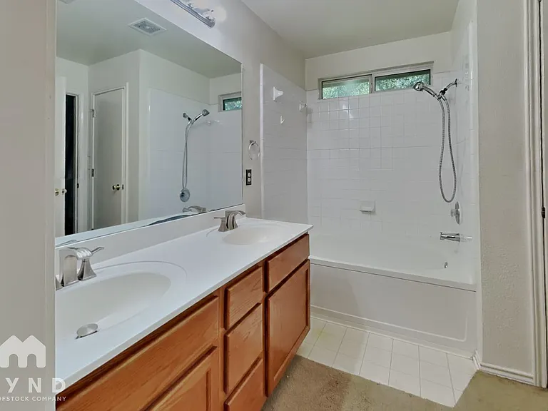 4611 Echo Lake Dr — Photo 10