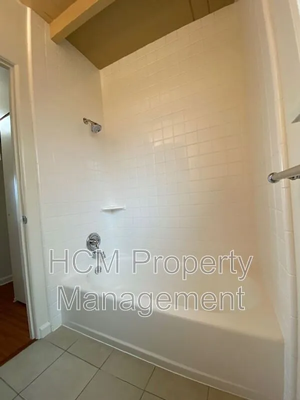 1 bed, 1.0 bath, 375 sqft, $2,195 — Photo 4