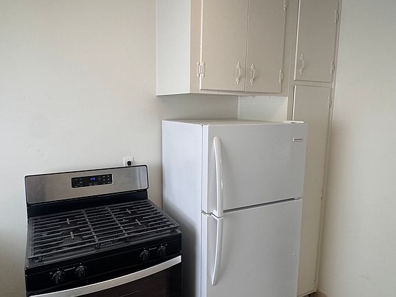 4th image of 4143 44th St APT 3
