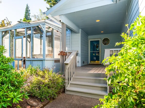 525 E Mill Stream Woods, Stayton, OR 97383