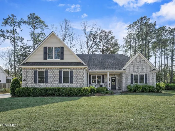 376 Crown Pointe Drive, Hampstead, NC 28443