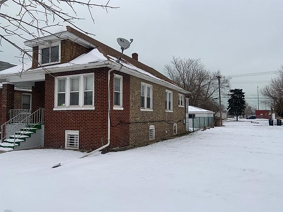 3rd image of 3907 Fern St