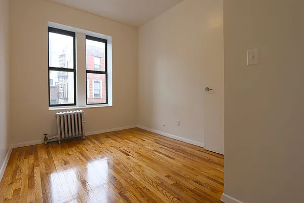 Rented by Compass | media 18