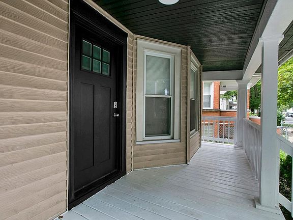 3rd image of 5465 W Cortez St