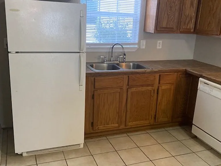 1496 Beach Blvd #B — Photo 11