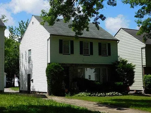 17004 Stockbridge Ave photo 1